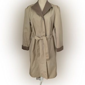 Vintage Misty Harbor All Weather Trench Coat. Size 10P.